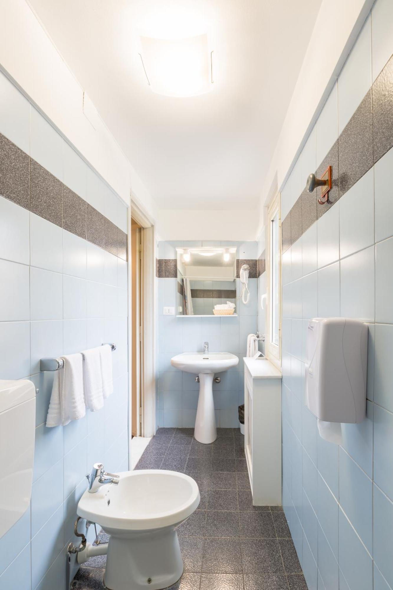 Quadruple Room,1500307948:JPEG